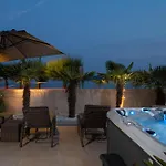 Jakuzzi Suartini Διαμέρισμα