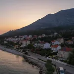 Jakuzzi Suartini Διαμέρισμα
