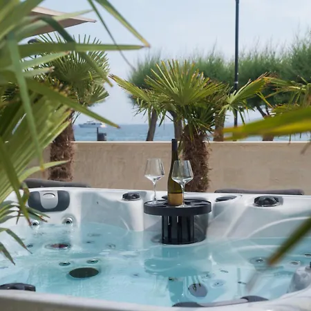 Apartmán Jakuzzi Suartini