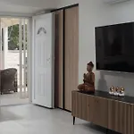 Jakuzzi Suartini