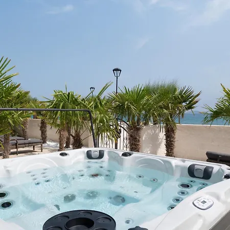 Jakuzzi Suartini 公寓 *