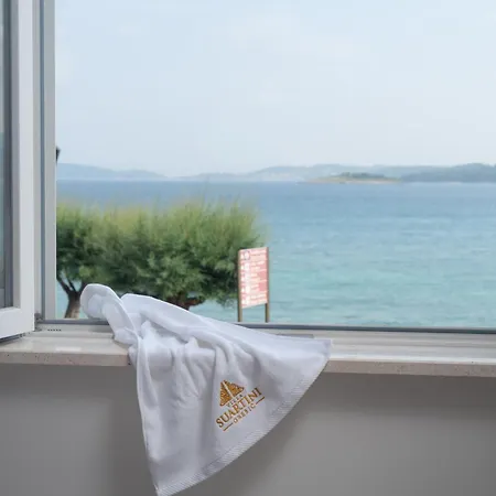 Jakuzzi Suartini * 奥瑞比克