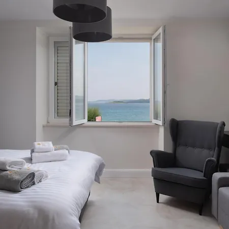 Jakuzzi Suartini * 奥瑞比克