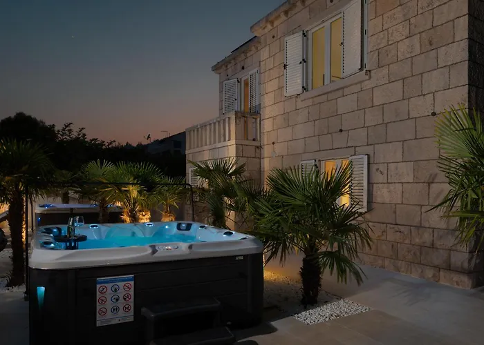 Jakuzzi Suartini * Orebic