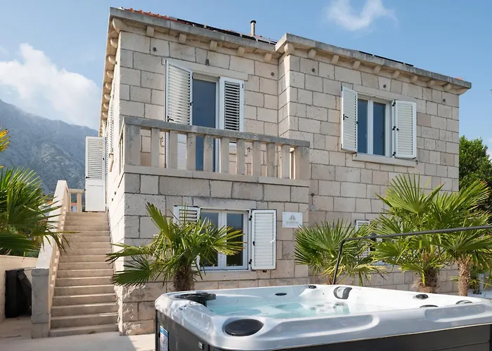 Jakuzzi Suartini Apartman