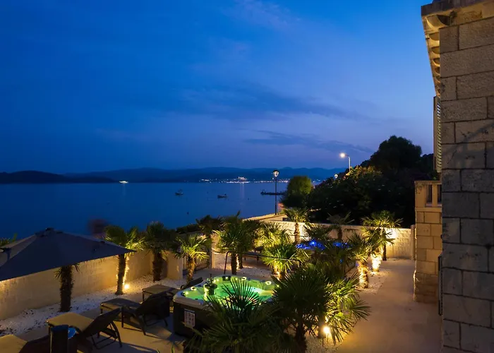 Apartman Jakuzzi Suartini Orebic