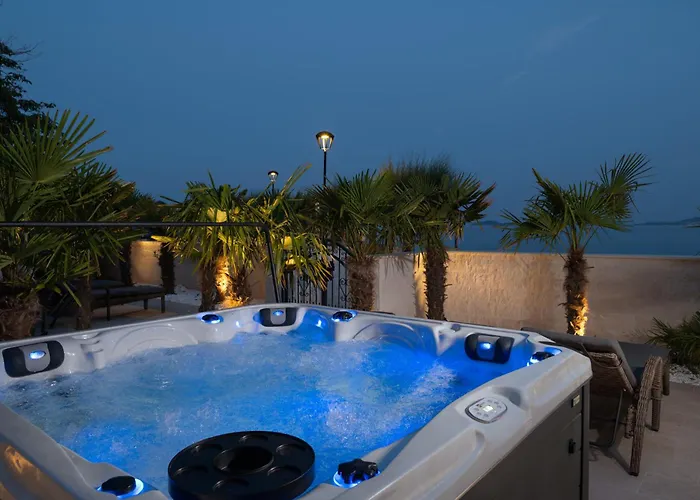 Jakuzzi Suartini